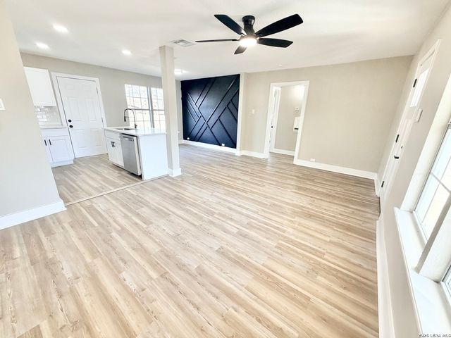 1535 Edison, San Antonio, TX 78201