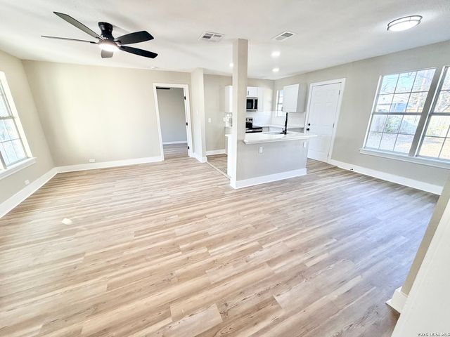 1535 Edison, San Antonio, TX 78201