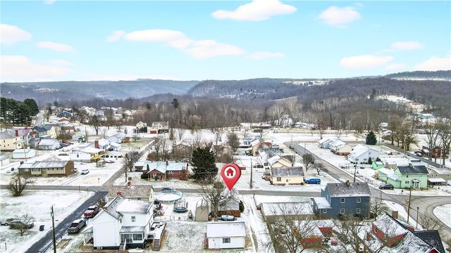 203 Navy Street, Perryopolis, PA 15473