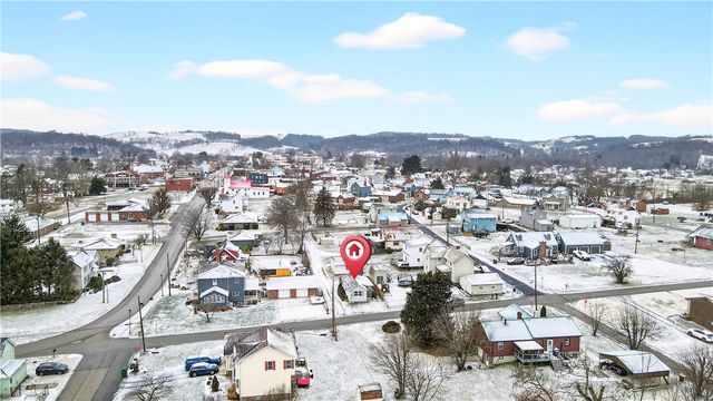 203 Navy Street, Perryopolis, PA 15473