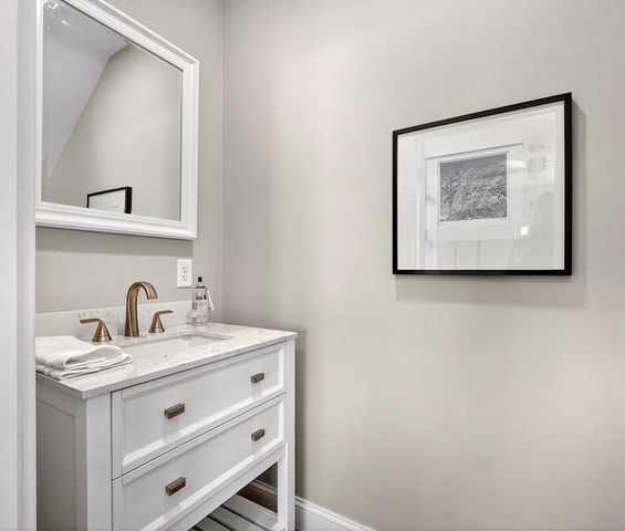 60 Frankin Street 60, Melrose, MA 02176