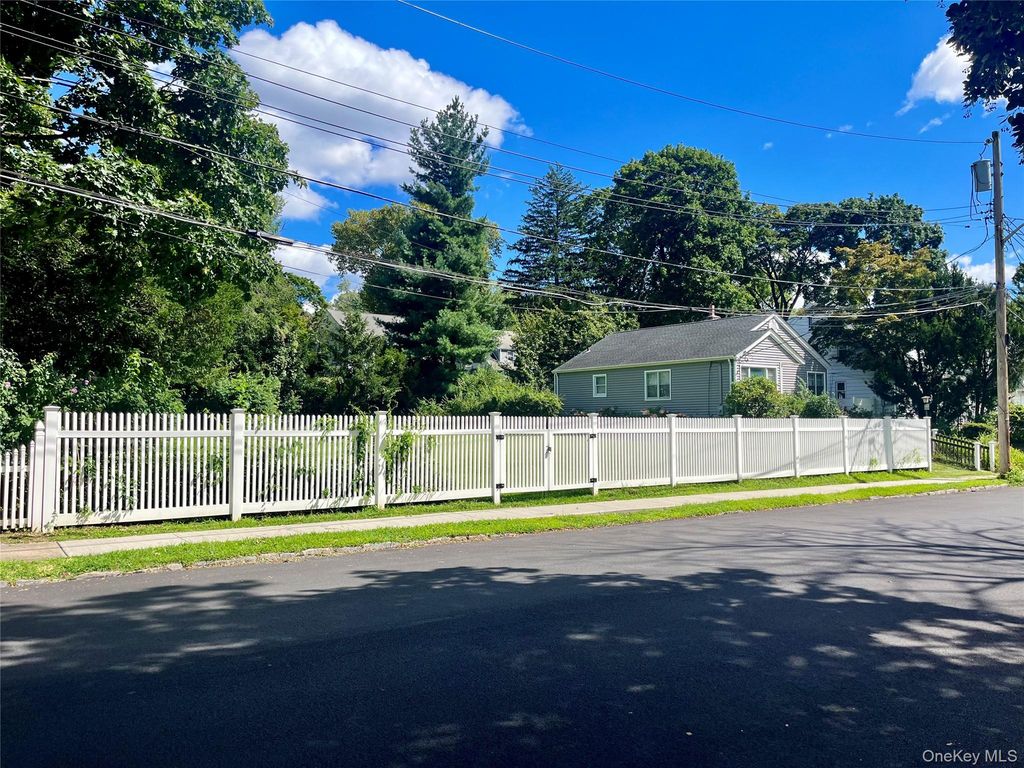 70-74 Bretton Road, Yonkers, NY 10710 — exterior