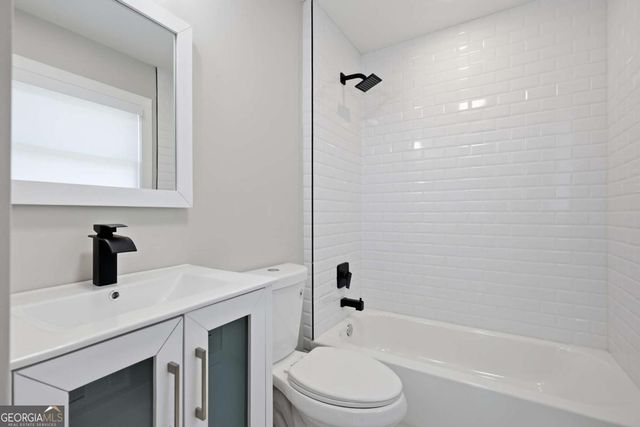 6856 Womack Court, Atlanta, GA 30360