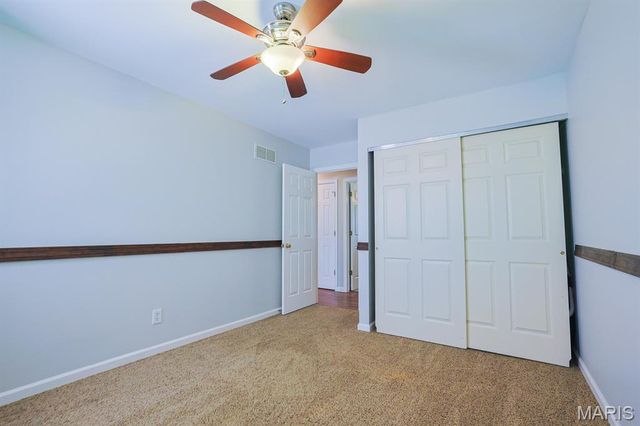 936 Lands End Circle, St Charles, MO 63304