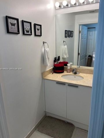 140 S Dixie Hwy 703 703, Hollywood, FL 33020