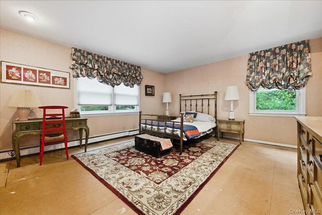 47 Broadfield Road, Hempstead, NY 11550