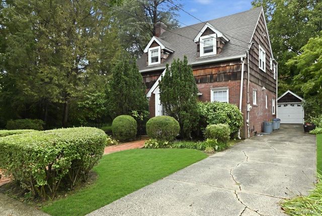 47 Broadfield Road, Hempstead, NY 11550