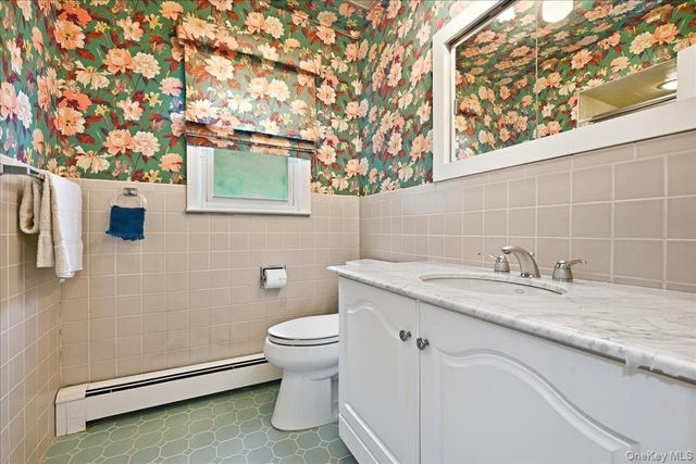 47 Broadfield Road, Hempstead, NY 11550
