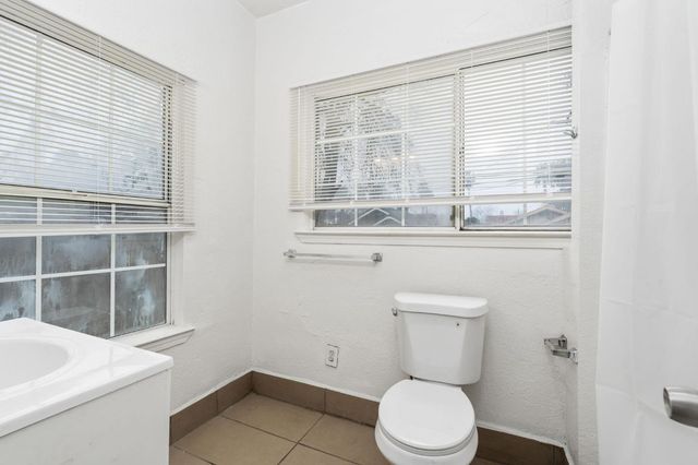 530 E Oleander Avenue, Fresno, CA 93706