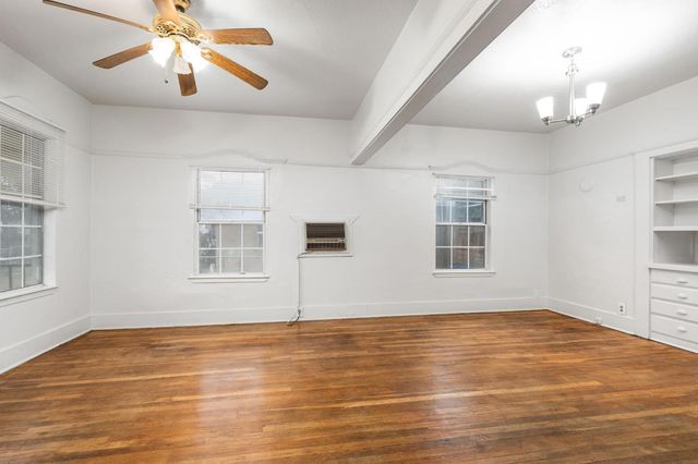 530 E Oleander Avenue, Fresno, CA 93706