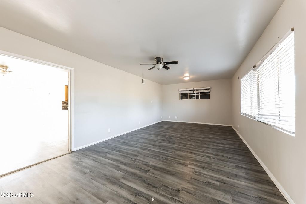 2301 W VILLAGE Drive, Phoenix, AZ 85023 — photo 3
