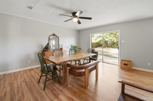 8213 Squire Rd, Pensacola, FL 32514