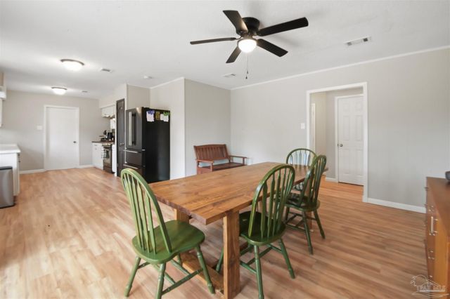 8213 Squire Rd, Pensacola, FL 32514