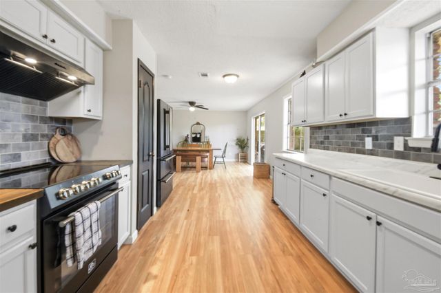 8213 Squire Rd, Pensacola, FL 32514