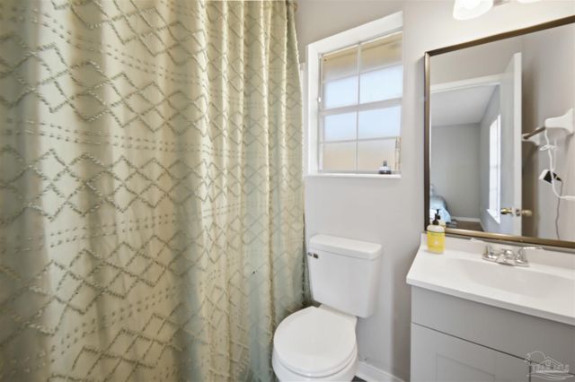 8213 Squire Rd, Pensacola, FL 32514