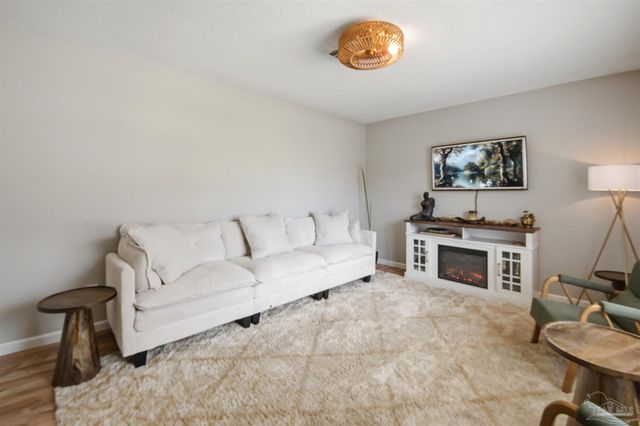 8213 Squire Rd, Pensacola, FL 32514