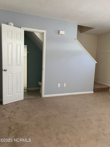 63 Pirates Cove Drive, Swansboro, NC 28584