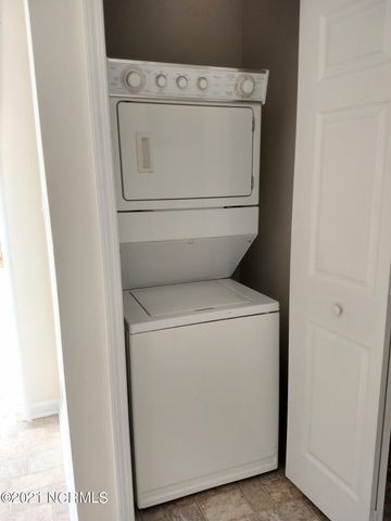 63 Pirates Cove Drive, Swansboro, NC 28584