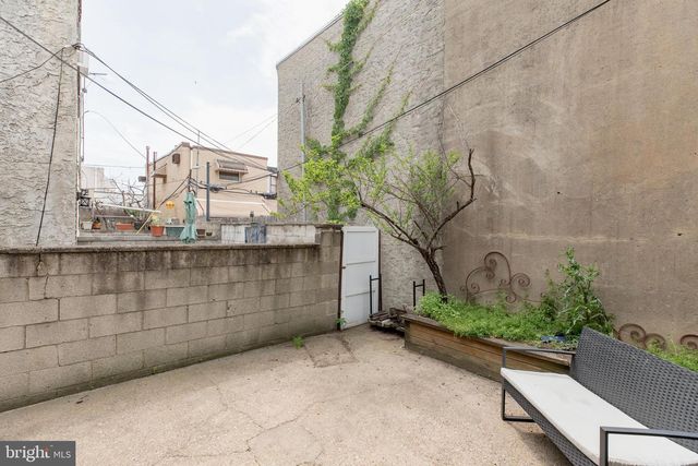 1702 S 11TH ST, Philadelphia, PA 19148