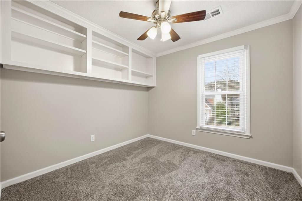 Image 11 of property listing at 510 Weatherend Court, Alpharetta, GA 30022