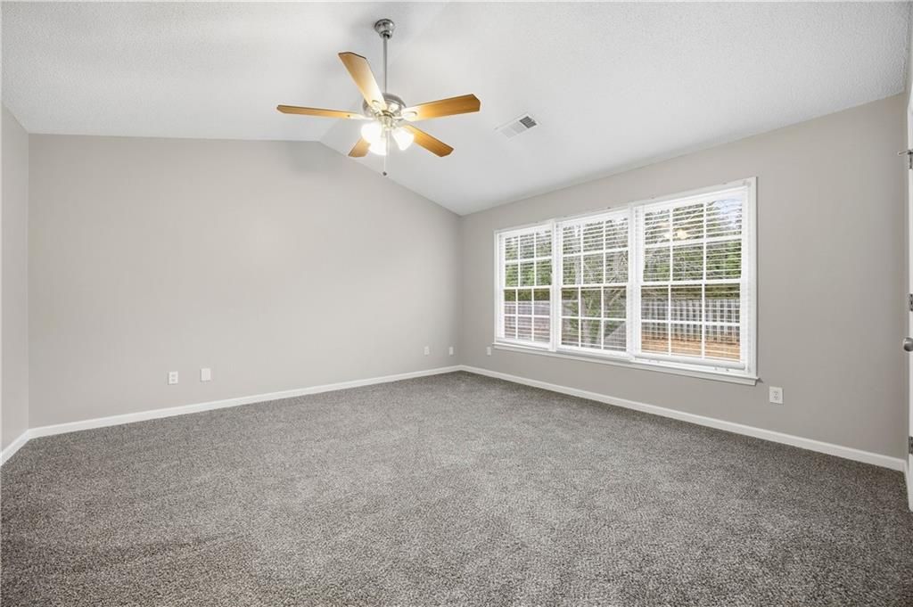 Image 9 of property listing at 510 Weatherend Court, Alpharetta, GA 30022