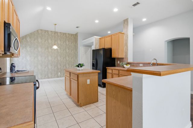9125 Chardin Park Drive, Fort Worth, TX 76244