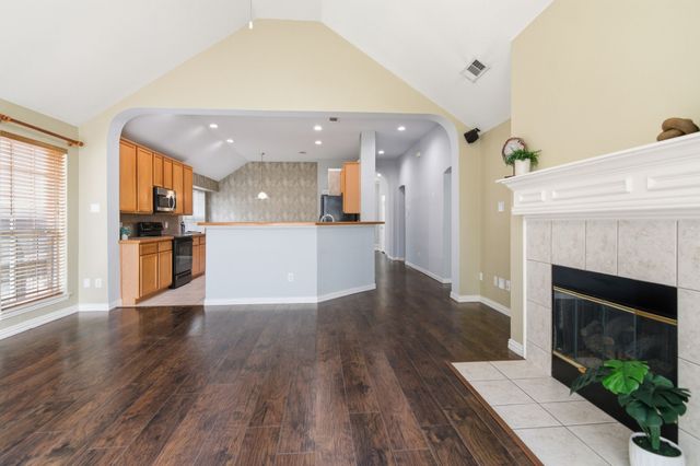 9125 Chardin Park Drive, Fort Worth, TX 76244