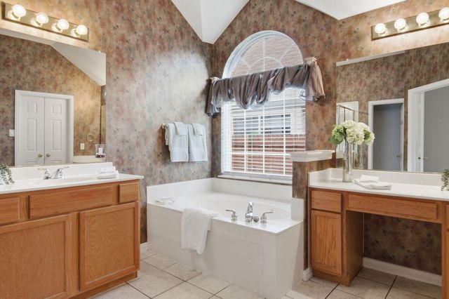 9125 Chardin Park Drive, Fort Worth, TX 76244