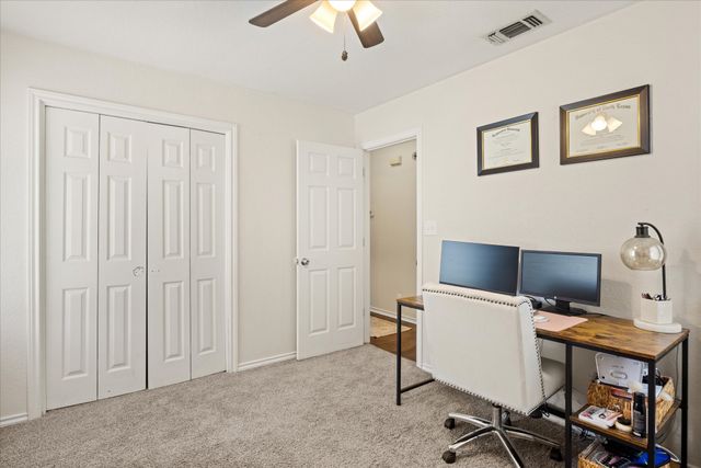 1709 W Doyle Street, Granbury, TX 76048