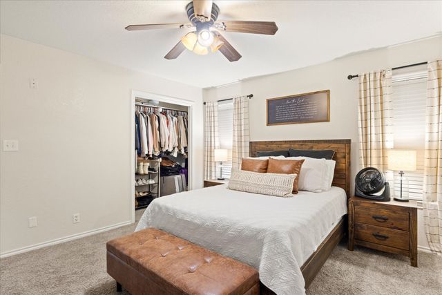 1709 W Doyle Street, Granbury, TX 76048