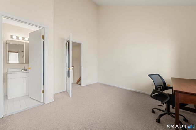 28 Eagle Rock Hill 28, Bethel, CT 06801