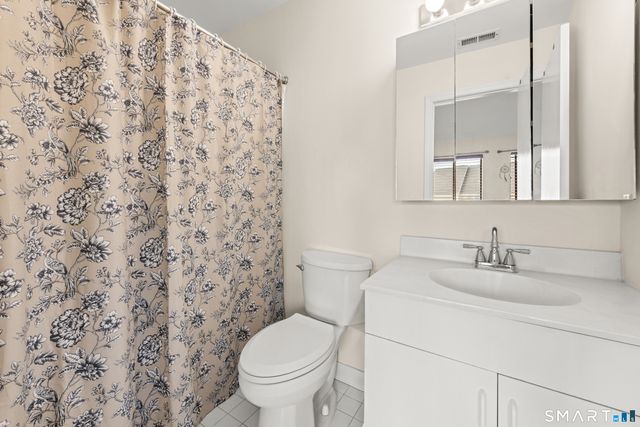 28 Eagle Rock Hill 28, Bethel, CT 06801