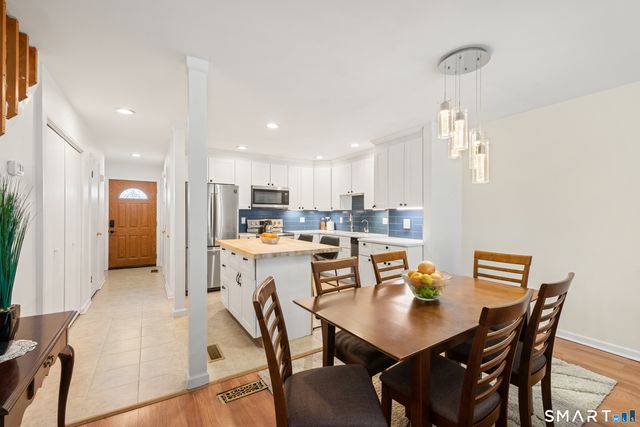 28 Eagle Rock Hill 28, Bethel, CT 06801