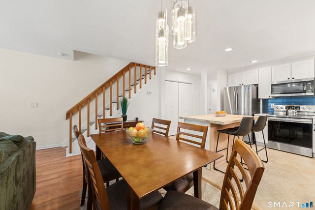 28 Eagle Rock Hill 28, Bethel, CT 06801