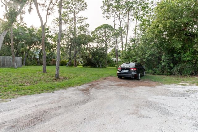 HIGHLAND AVENUE, Tarpon Springs, FL 34689
