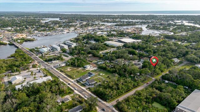 HIGHLAND AVENUE, Tarpon Springs, FL 34689