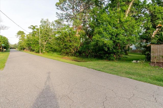 HIGHLAND AVENUE, Tarpon Springs, FL 34689