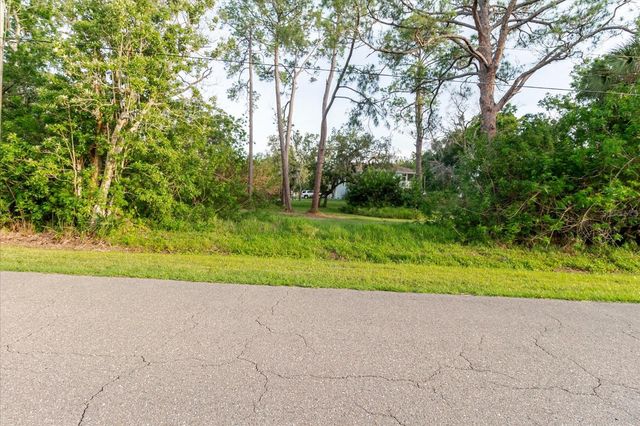 HIGHLAND AVENUE, Tarpon Springs, FL 34689