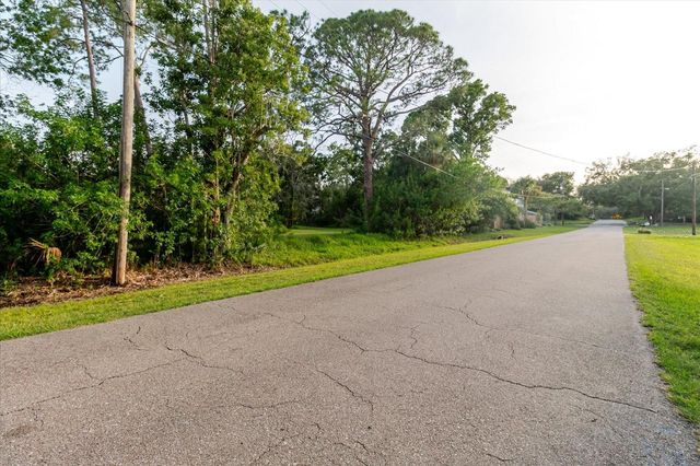 HIGHLAND AVENUE, Tarpon Springs, FL 34689