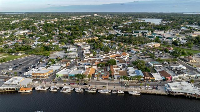 HIGHLAND AVENUE, Tarpon Springs, FL 34689