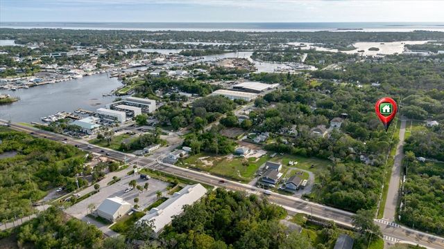 HIGHLAND AVENUE, Tarpon Springs, FL 34689