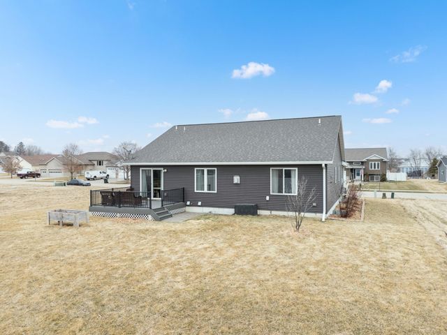 3038 Lake Meadow Drive NW, Rochester, MN 55901