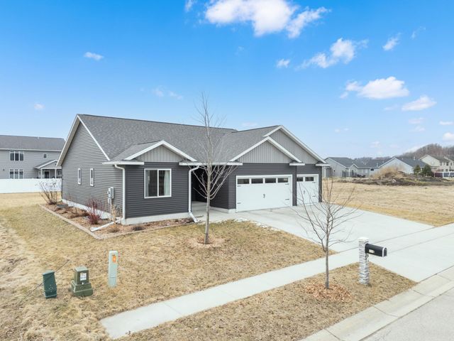 3038 Lake Meadow Drive NW, Rochester, MN 55901