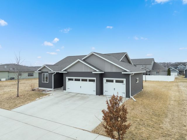 3038 Lake Meadow Drive NW, Rochester, MN 55901