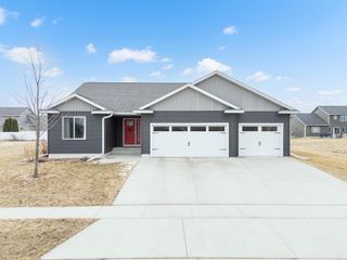 3038 Lake Meadow Drive NW, Rochester, MN 55901