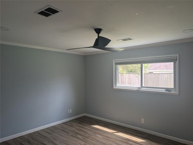 4034 Shady Springs, Seabrook, TX 77586