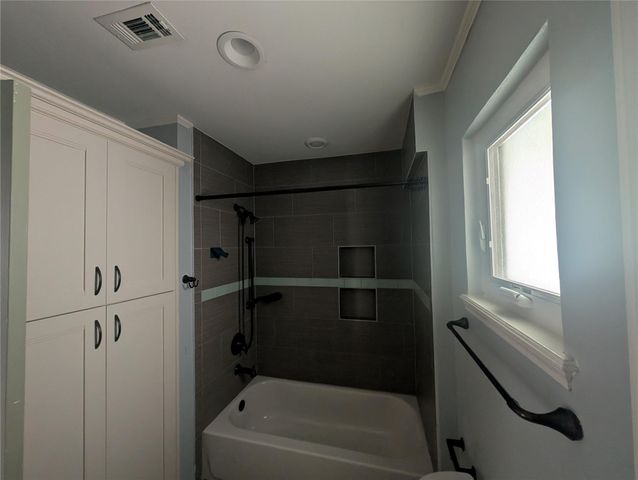 4034 Shady Springs, Seabrook, TX 77586