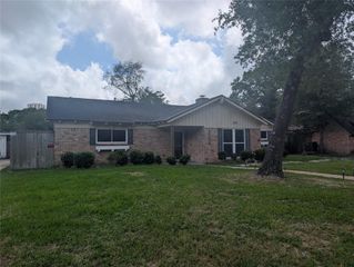 4034 Shady Springs, Seabrook, TX 77586