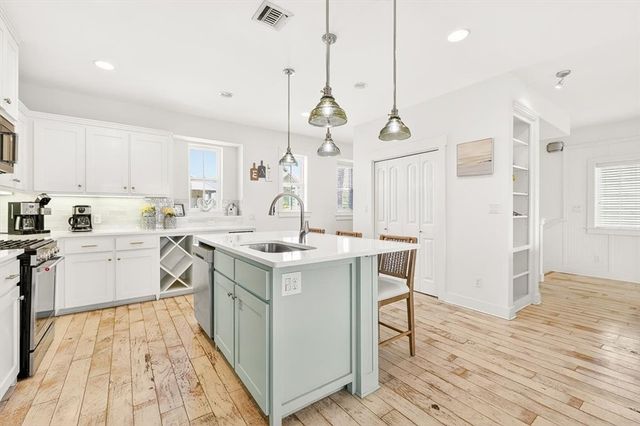 230 Bent Grass Dr, Port Aransas, TX 78373
