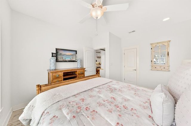 230 Bent Grass Dr, Port Aransas, TX 78373